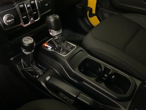 Used 2019 Jeep Wrangler Unlimited Sahara w/ Safety Group image 17