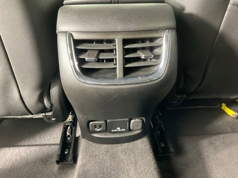 Used 2018 Chevrolet Malibu Premier w/ Premier Sun and Wheel Package FWD image 17