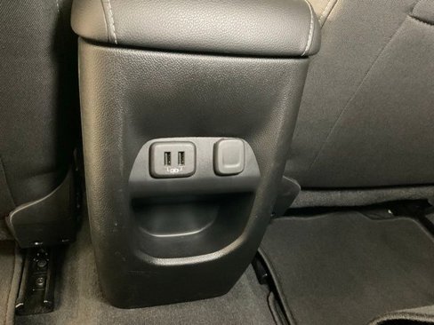 Used 2022 GMC Canyon Elevation image 17