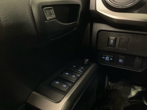 Used 2021 Toyota Tacoma SR5 V6***BLUE CERTIFIED*** image 19