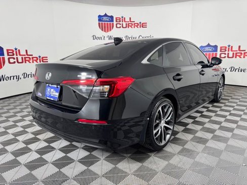 Used 2024 Honda Civic Touring image 3