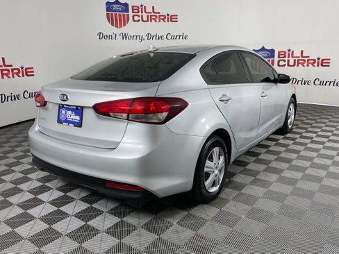 Used 2018 Kia Forte LX w/ LX Rear Camera Package image 3