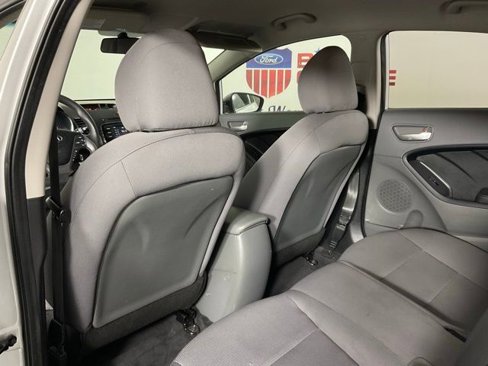 Used 2018 Kia Forte LX w/ LX Rear Camera Package image 15