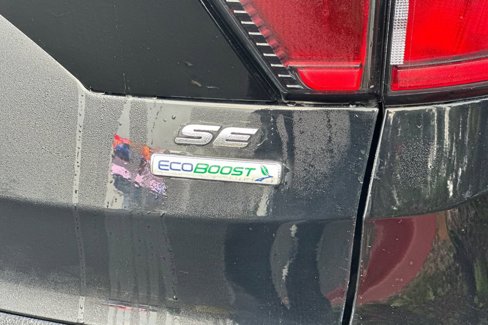 Certified 2018 Ford Escape SE image 29