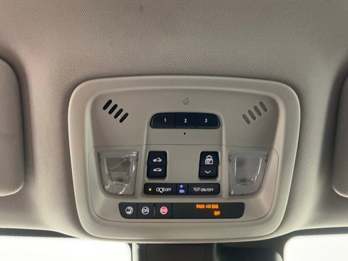Used 2018 Chevrolet Malibu Premier w/ Premier Sun and Wheel Package FWD image 21