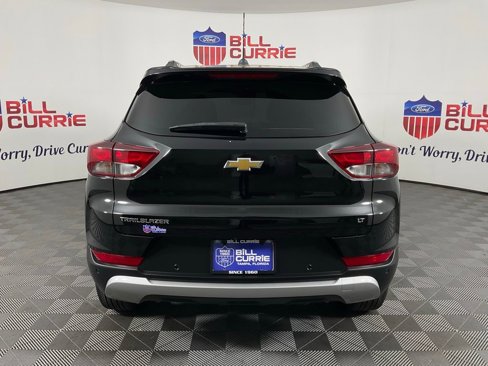 Used 2023 Chevrolet TrailBlazer LT w/ Convenience Package FWD image 4