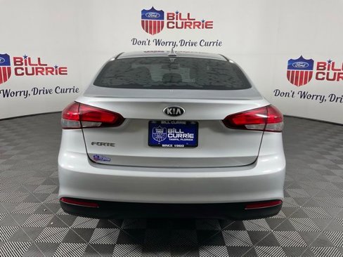 Used 2018 Kia Forte LX w/ LX Rear Camera Package image 4