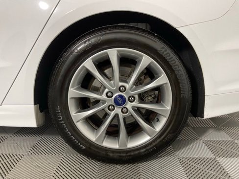 Certified 2017 Ford Fusion SE image 10