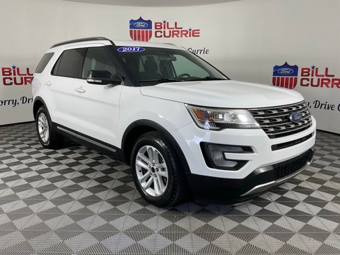 Certified 2017 Ford Explorer XLT FWD image 1