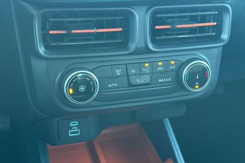 Certified 2022 Ford Maverick 2WD SuperCrew image 23