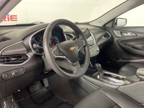 Used 2018 Chevrolet Malibu Premier w/ Premier Sun and Wheel Package FWD image 13