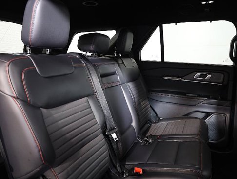 Certified 2025 Ford Explorer ST-Line w/ Premium Package image 10