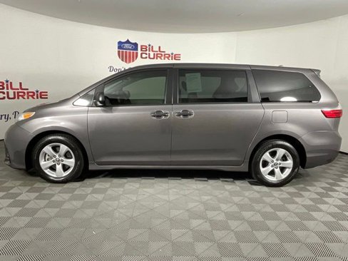 Used 2020 Toyota Sienna L image 6