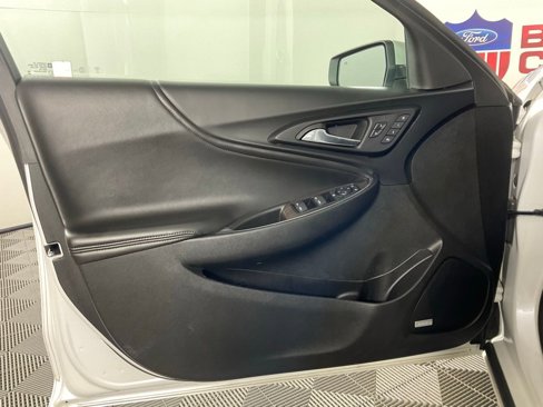Used 2018 Chevrolet Malibu Premier w/ Premier Sun and Wheel Package FWD image 12