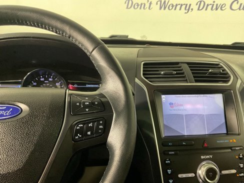 Certified 2019 Ford Explorer Limited w/ Class III Trailer Tow Package FWD image 25