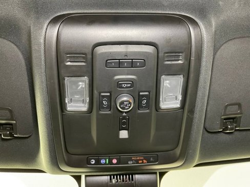 Used 2023 Chevrolet Suburban Premier image 20