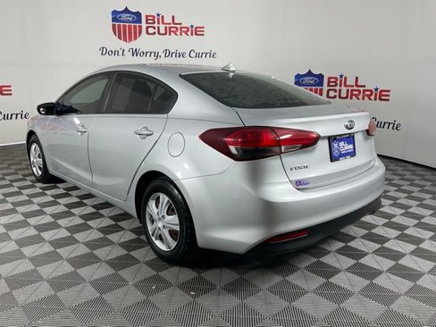Used 2018 Kia Forte LX w/ LX Rear Camera Package image 5