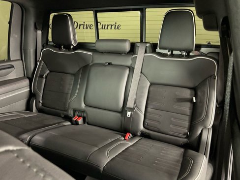 Used 2024 GMC Sierra 2500 AT4X image 16