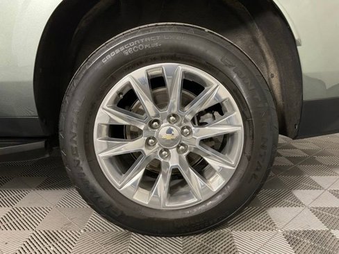 Used 2023 Chevrolet Suburban Premier image 9