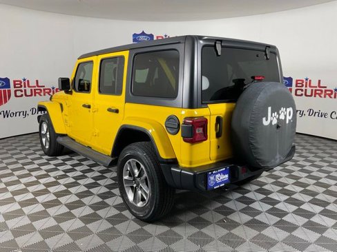 Used 2019 Jeep Wrangler Unlimited Sahara w/ Safety Group image 5