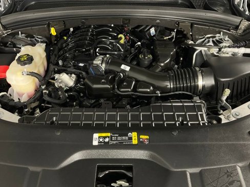 Used 2024 Jeep Grand Cherokee Laredo w/ Trailer Tow Package image 9