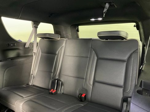 Used 2023 Chevrolet Suburban Premier image 16