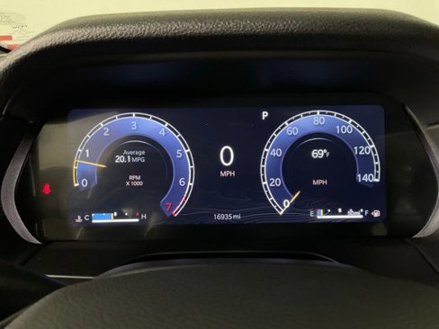 Used 2024 Jeep Grand Cherokee Laredo w/ Trailer Tow Package image 26