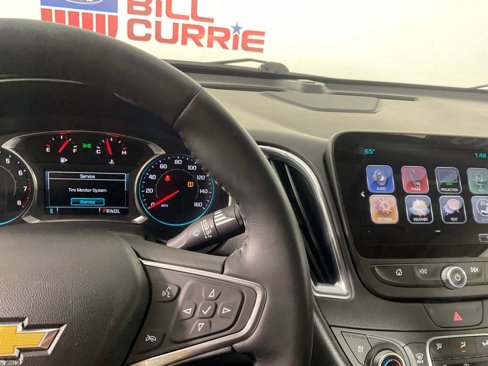 Used 2018 Chevrolet Malibu Premier w/ Premier Sun and Wheel Package FWD image 26