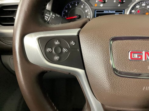 Used 2017 GMC Acadia SLT w/ LPO, Cargo Package FWD image 25