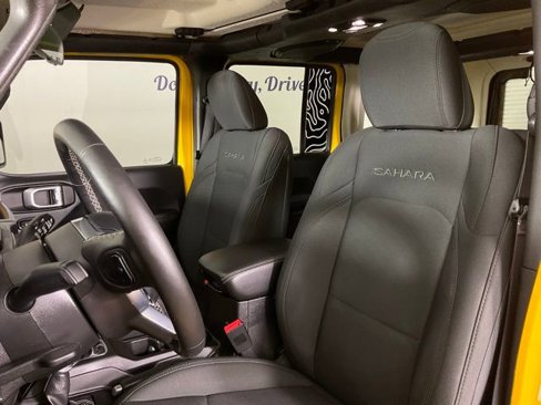 Used 2019 Jeep Wrangler Unlimited Sahara w/ Safety Group image 13