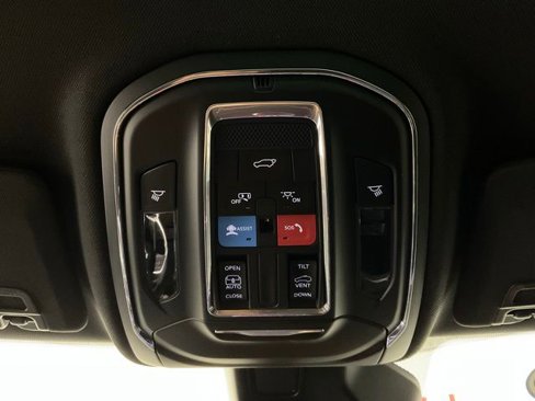 Used 2024 Jeep Grand Cherokee Laredo w/ Trailer Tow Package image 20