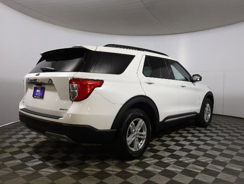 Certified 2023 Ford Explorer XLT w/ Equipment Group 202A image 5