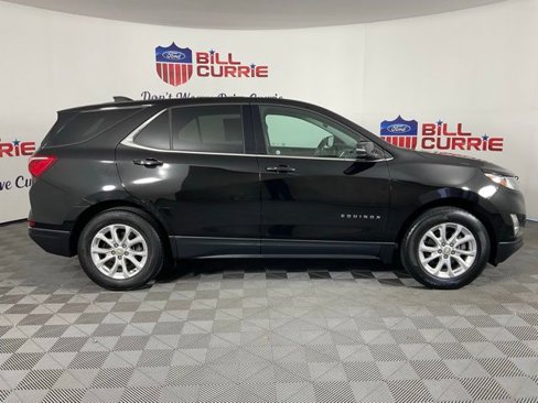 Used 2019 Chevrolet Equinox LT image 2
