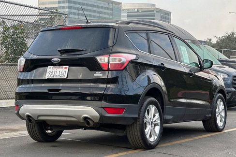 Certified 2018 Ford Escape SE image 5