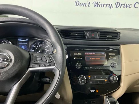 Used 2017 Nissan Rogue FWD w/ Appearance Package image 25