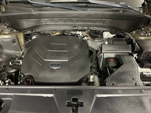 Used 2020 Kia Telluride SX w/ Towing Package image 9