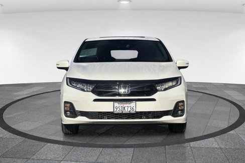 Used 2025 Honda Odyssey Touring image 11