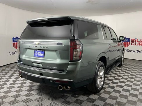 Used 2023 Chevrolet Suburban Premier image 2
