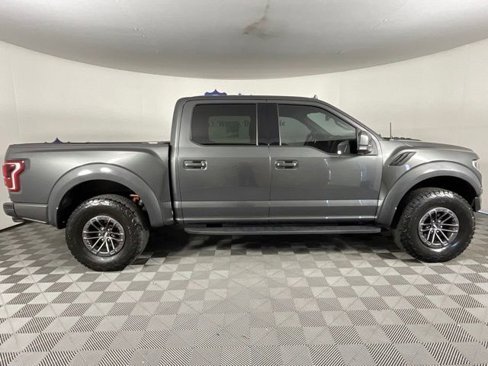 Certified 2019 Ford F150 Raptor w/ Equipment Group 802A Luxury image 2