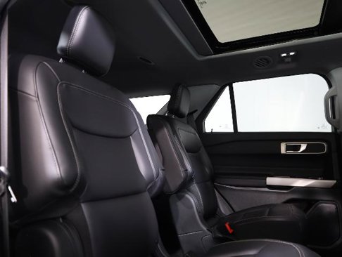 Certified 2023 Ford Explorer XLT w/ Equipment Group 202A image 10