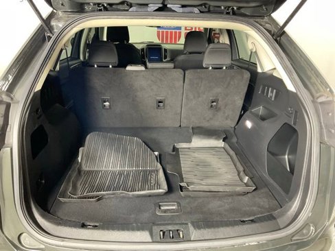 Certified 2023 Ford Edge SE w/ Black Appearance Package image 10