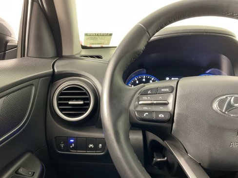 Used 2020 Hyundai Kona Limited FWD image 24