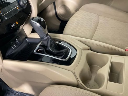 Used 2017 Nissan Rogue FWD w/ Appearance Package image 19