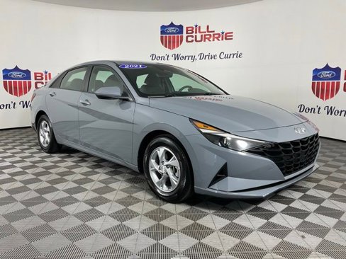 Used 2021 Hyundai Elantra SE image 1