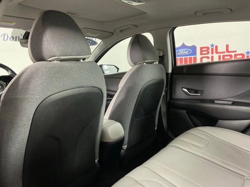 Used 2021 Hyundai Elantra Limited w/ Cargo Package image 15