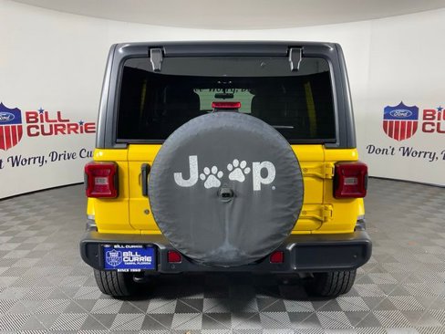 Used 2019 Jeep Wrangler Unlimited Sahara w/ Safety Group image 4