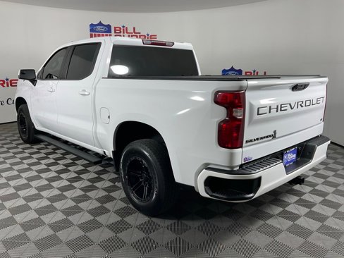 Used 2023 Chevrolet Silverado 1500 LT w/ LPO, Dark Essentials Package RWD image 5