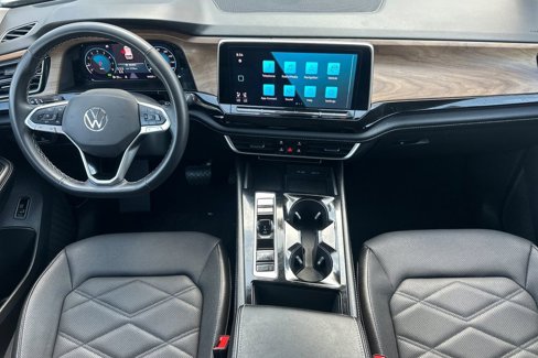 Used 2024 Volkswagen Atlas SE FWD image 15
