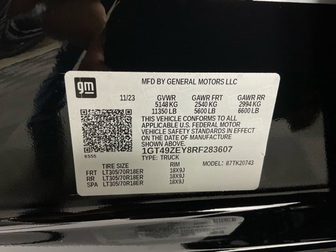 Used 2024 GMC Sierra 2500 AT4X image 27