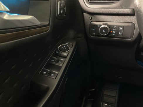 Certified 2020 Ford Escape Titanium AWD/4WD image 19